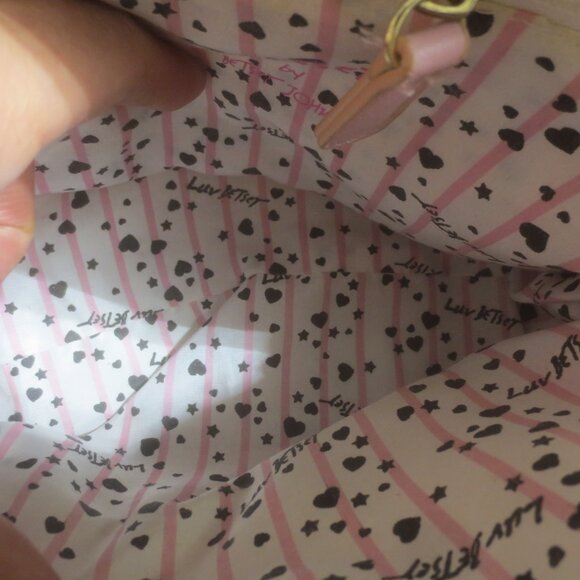 Brand New Luv Betsey By Betsey Johnson Quilted Leatherette Crossbody Handbag - Picture 7 of 16